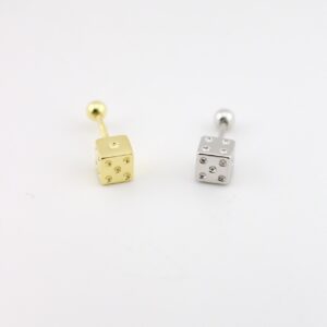 پیرسینگ گوش نقره طرح تاس MK7001