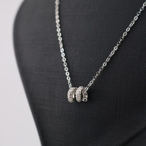 مدال نقره زنجیر دار طرح پیچی MK4033 (2)