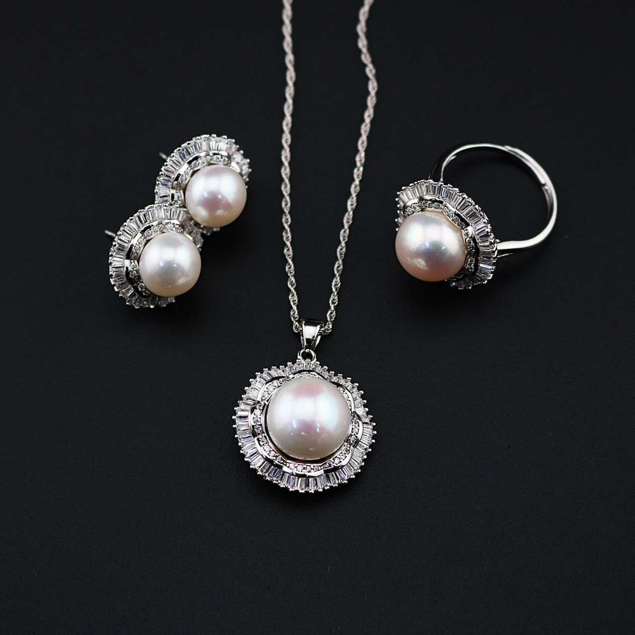 نیمست زنانه مروارید پرورشی