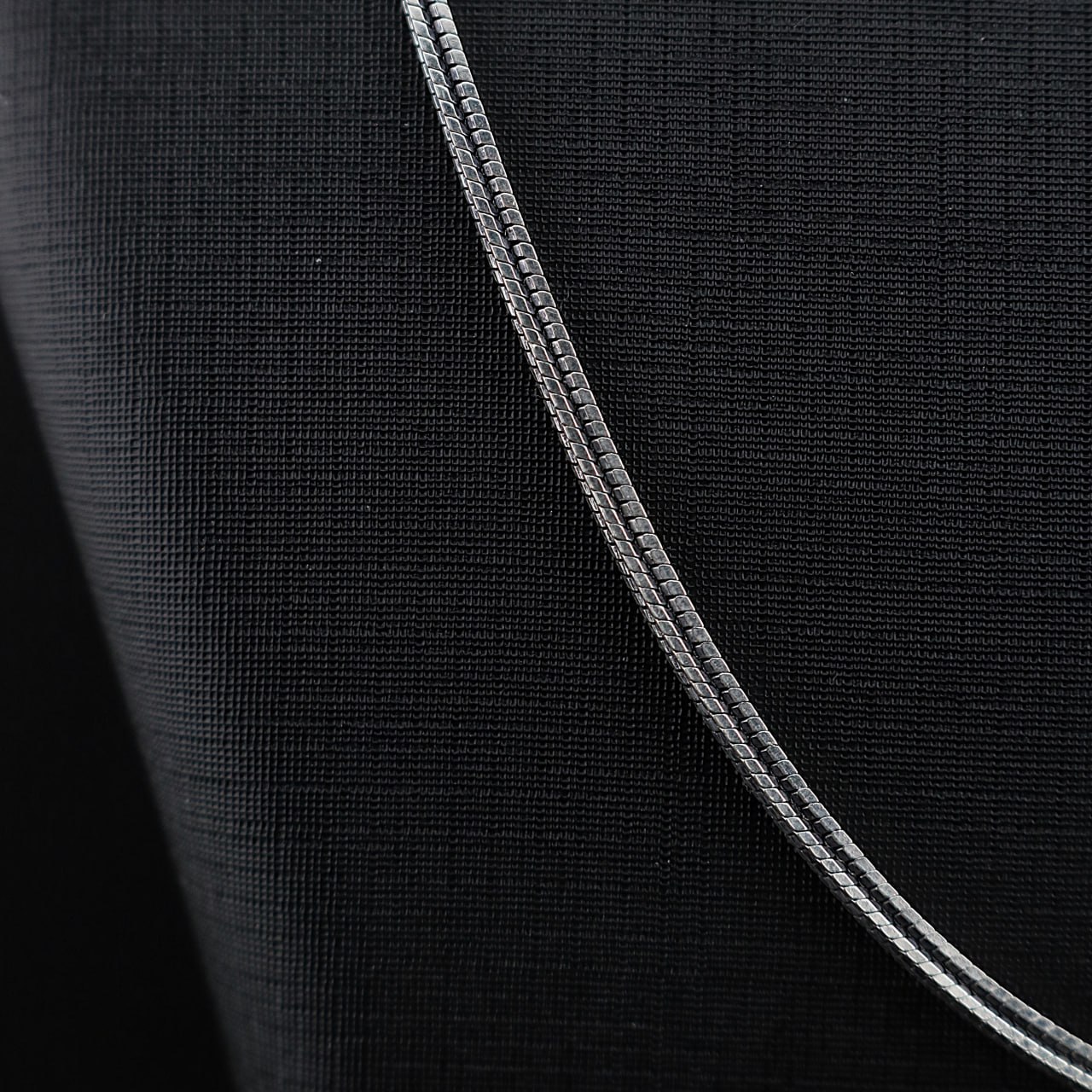 زنجیر نقره مردانه سیاه قلم