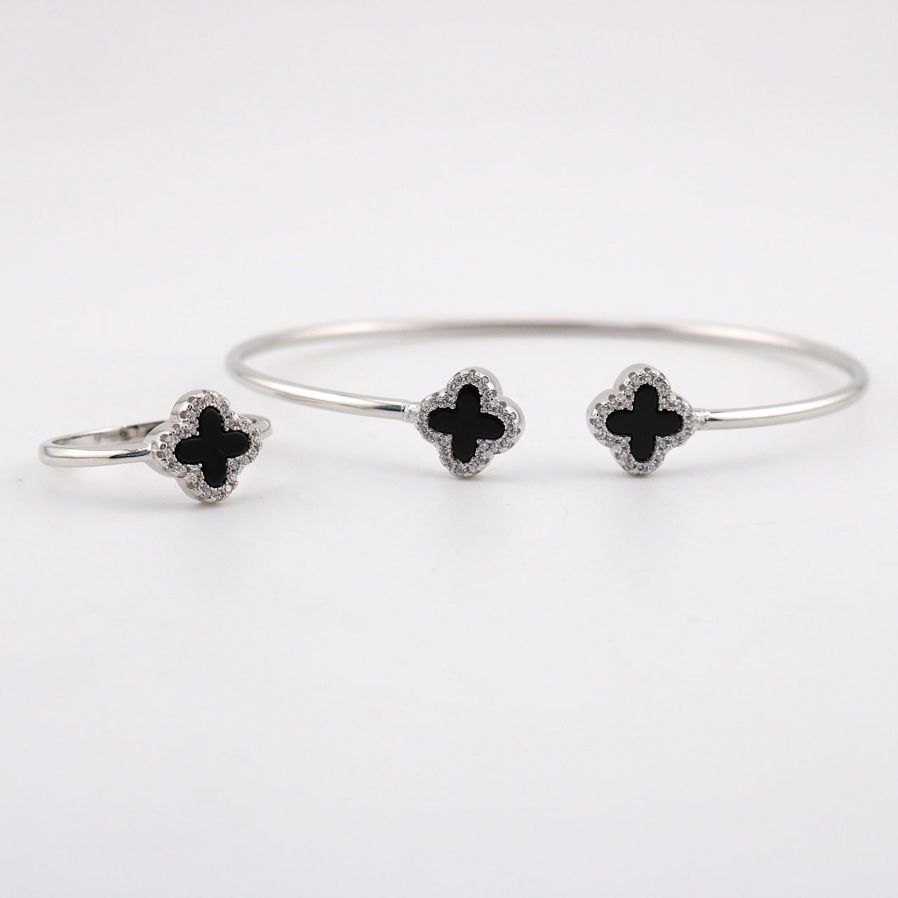 ست دستبند انگویی و انگشتر ونکلیف