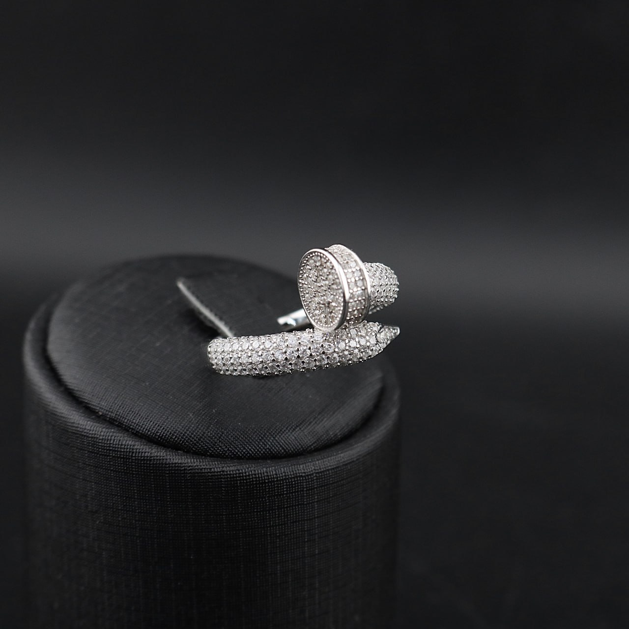 انگشتر نقره کارتیر میخی